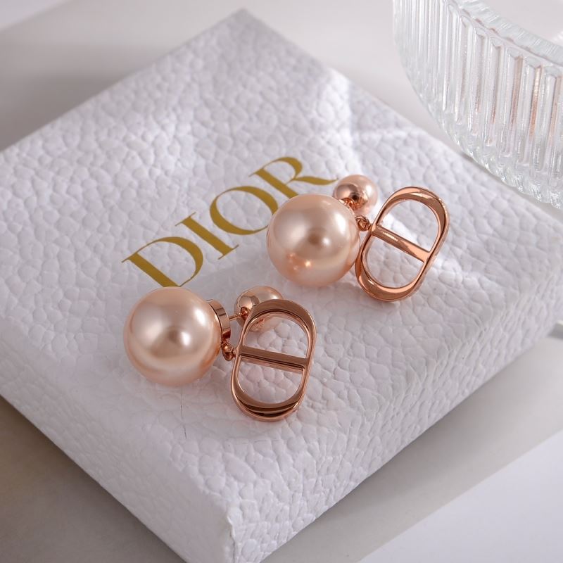 chr1st1an D10r earrings